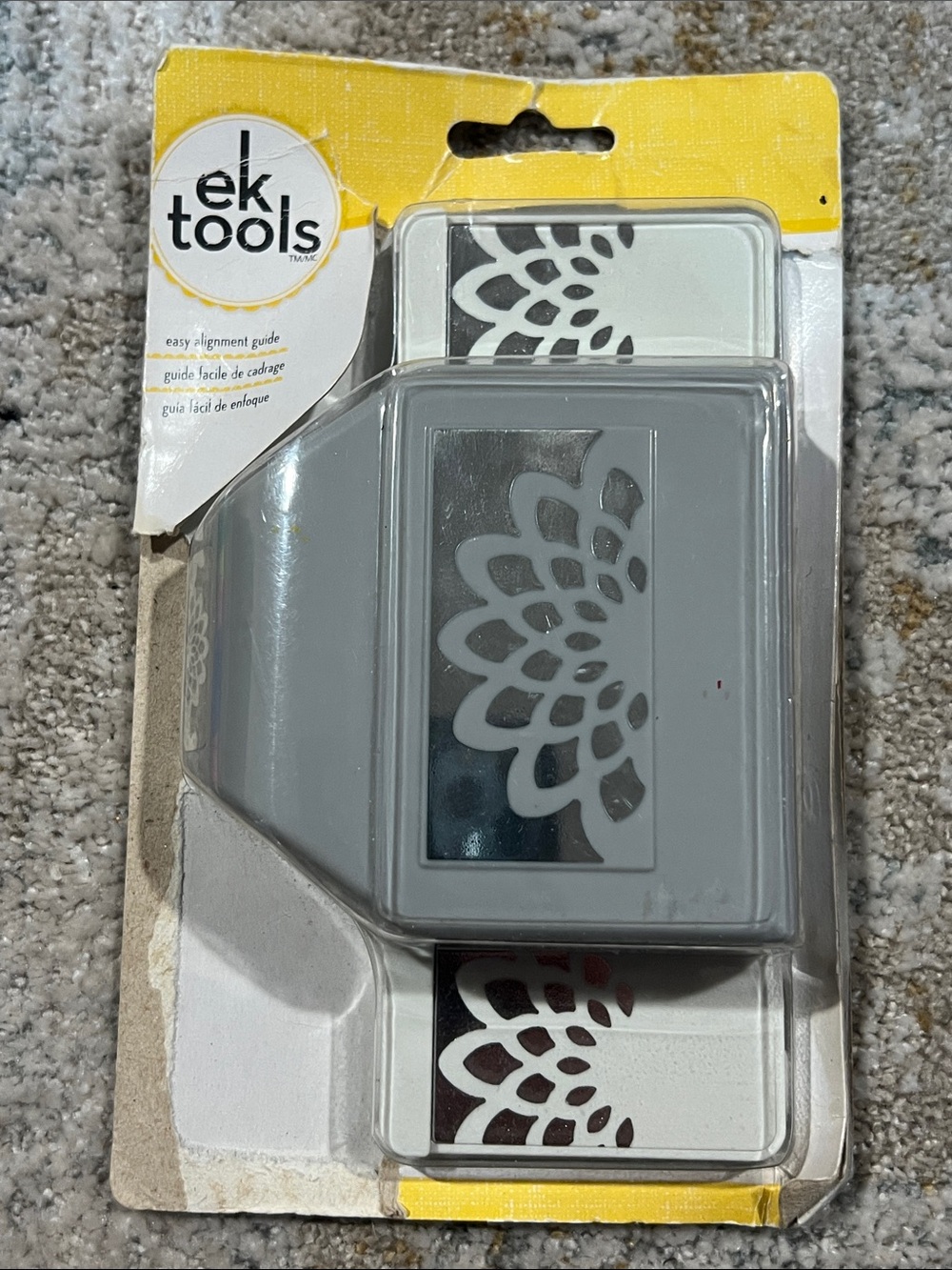 EK Tools Large Slim Edge Punch FLOWER BURST preowned